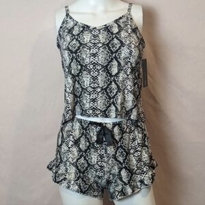Fashion Nova Wild Dreamer Snake Print Shorts and Crop Top Pajama Set size Small